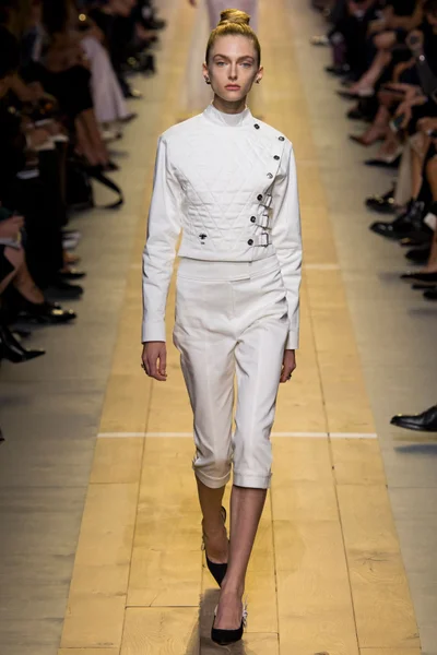 Look 4
